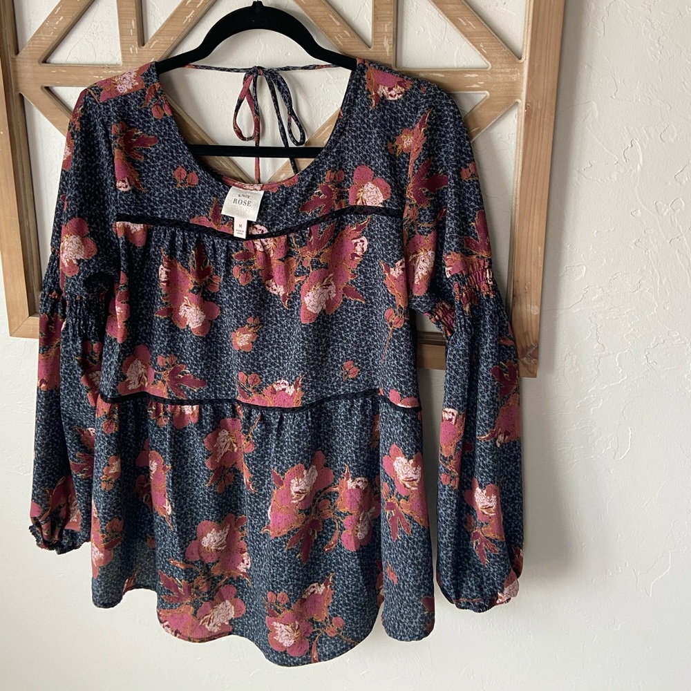 Knox Rose flowy top